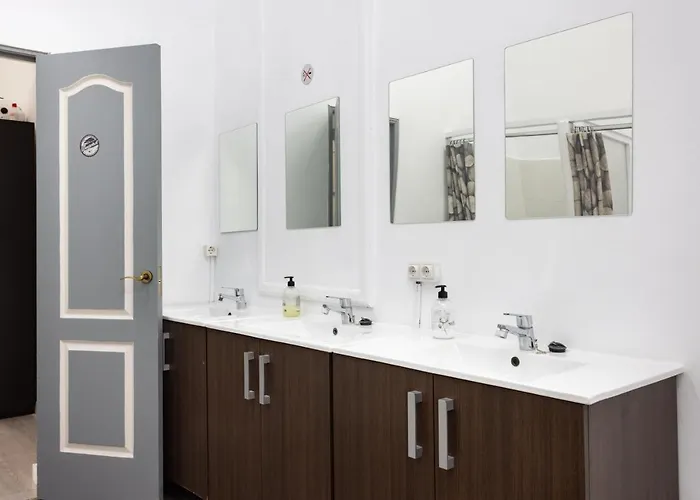 Wanderlust Vandrarhem *